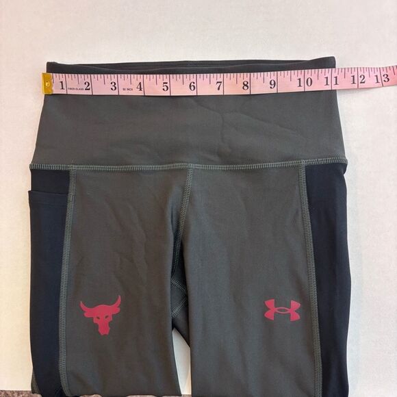 Women's UA Project Rock HeatGear® No-Slip Waistband Leggings size XS - Picture 11 of 13